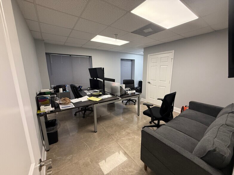 More Photos Of 11300 Space Blvd, Orlando Unknown For Lease