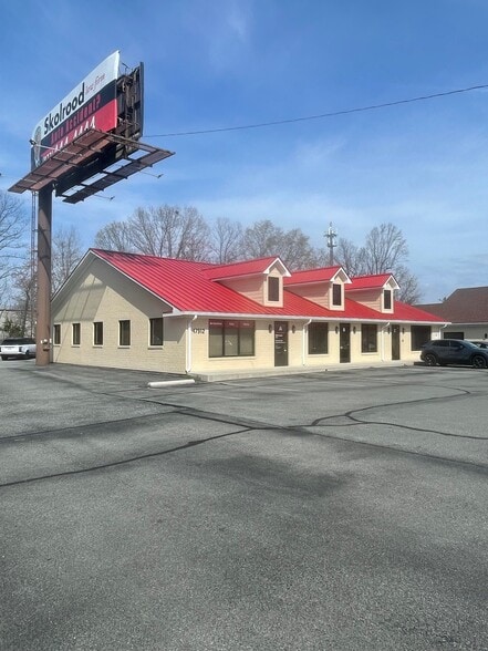 More Photos Of 17912 Forest Rd, Forest Storefront Retail Office For Lease