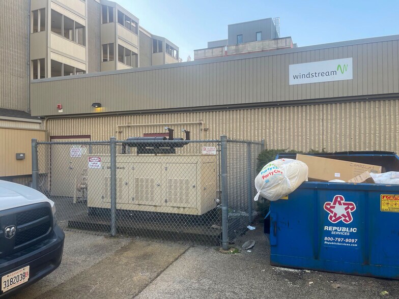 More Photos Of 503 Healey St, Champaign Office For Lease