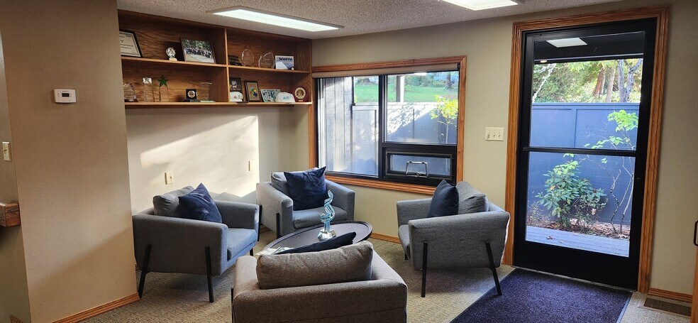 More Photos Of 11705 SW 68th Ave, Portland Office For Lease
