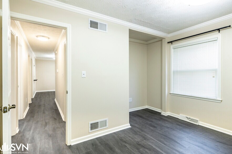 More Photos Of 274 Southland Dr, Lexington Office For Sale