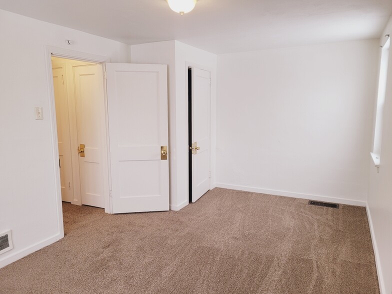 More Photos Of 1110 Overland Ave, Duquesne Multifamily For Sale