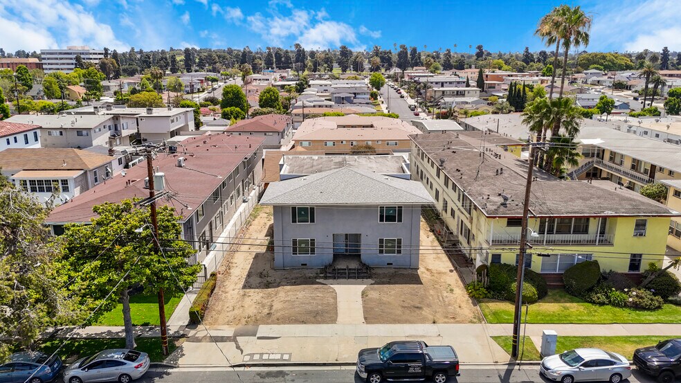 Primary Photo Of 128-130 N Hillcrest Blvd, Inglewood Apartments For Sale