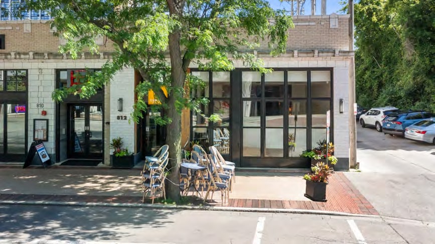 More Photos Of 810-812 Grove St, Evanston Bar For Sale
