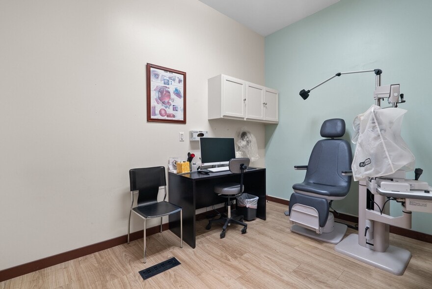 More Photos Of 217 E Lake Ave, Watsonville Office For Sale