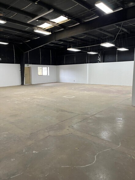 More Photos Of 11485 E Santa Fe Ave, Hesperia Manufacturing For Lease