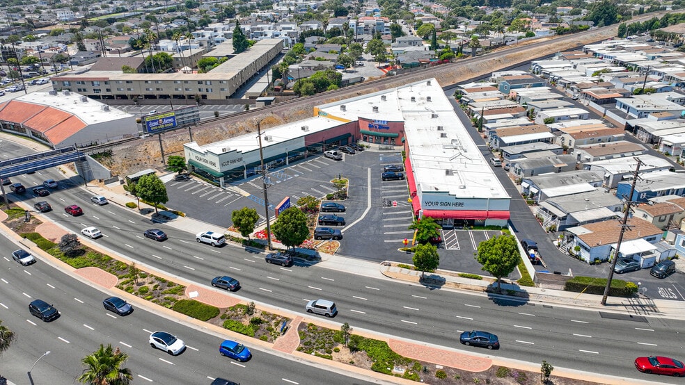 More Photos Of 18831 Hawthorne Blvd, Torrance Storefront For Lease