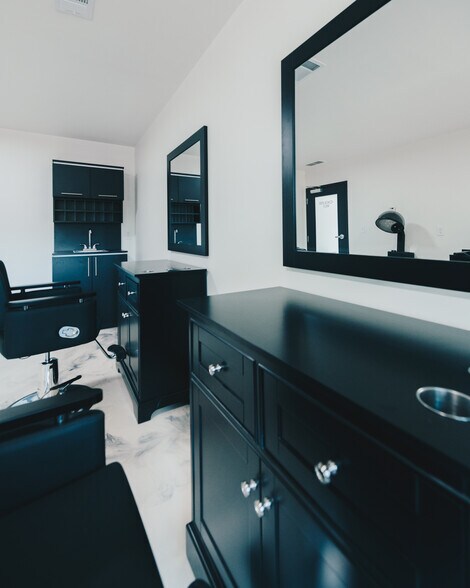 More Photos Of 731 Sandtown Rd SW, Marietta Storefront Retail Office For Sale