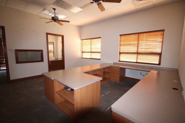 More Photos Of 2575 Montessouri St, Las Vegas Loft Creative Space For Lease