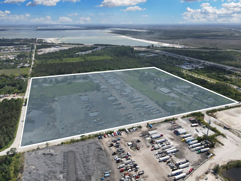 More Photos Of 12351 NW 154th St, Hialeah Land For Lease