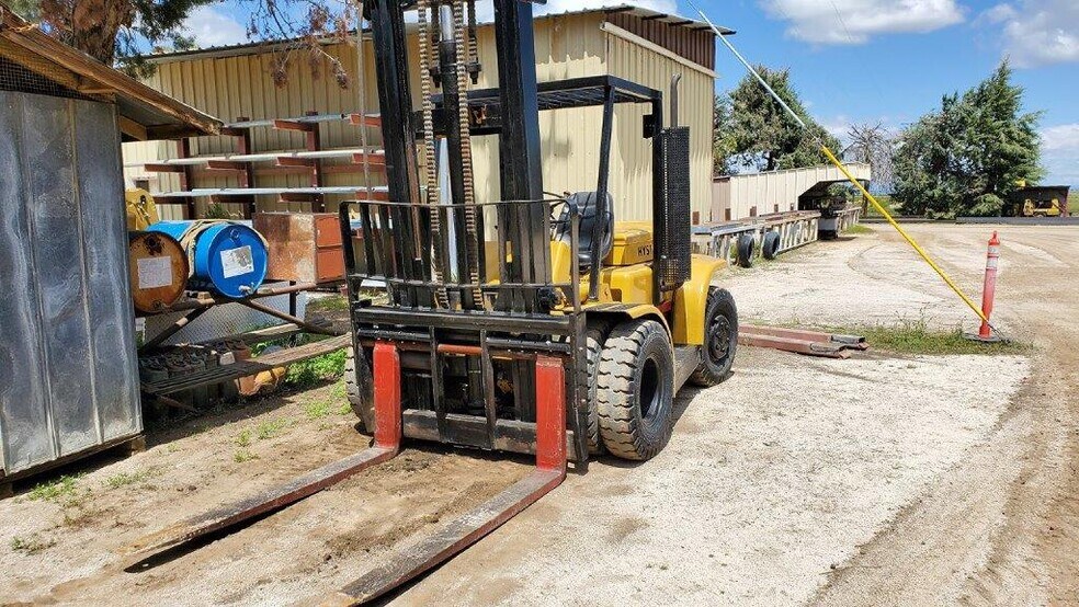 More Photos Of 41614 102nd St E, Palmdale Industrial For Lease