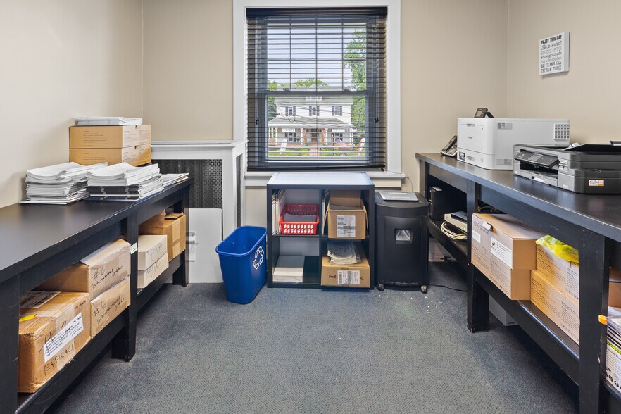 More Photos Of 184 W Main St, Trappe Office For Sale