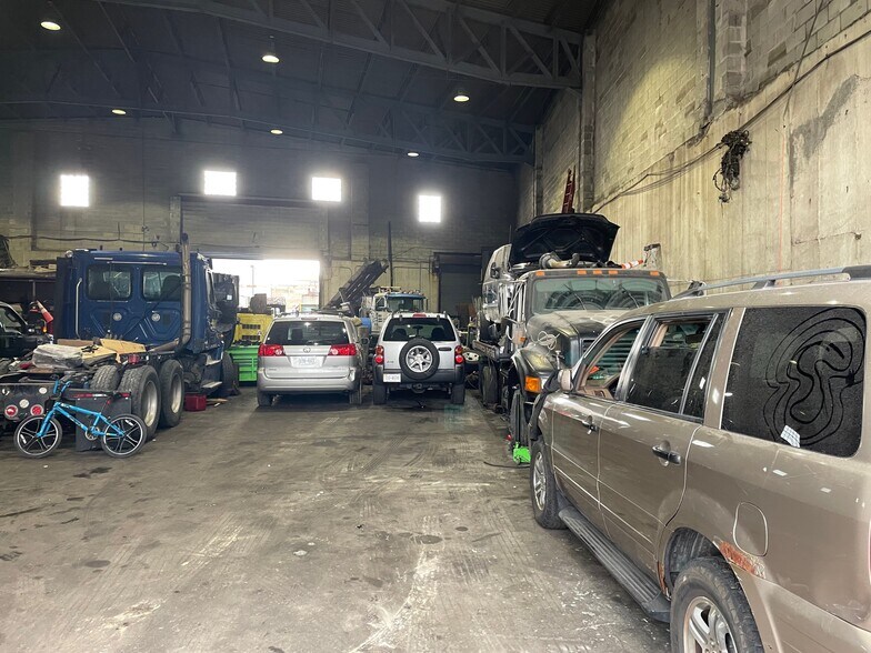 More Photos Of 9410 Merrick Blvd, Jamaica Warehouse For Lease