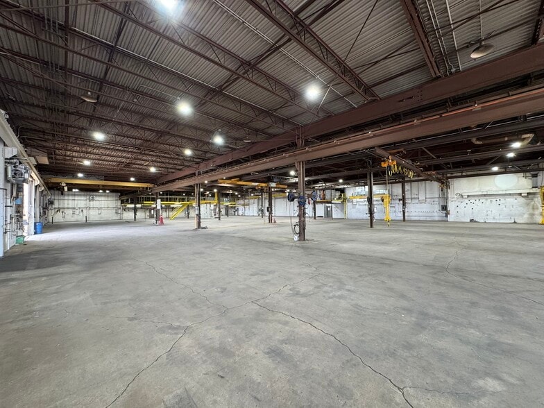 More Photos Of 2323 N Roemer Rd, Appleton Warehouse For Sale