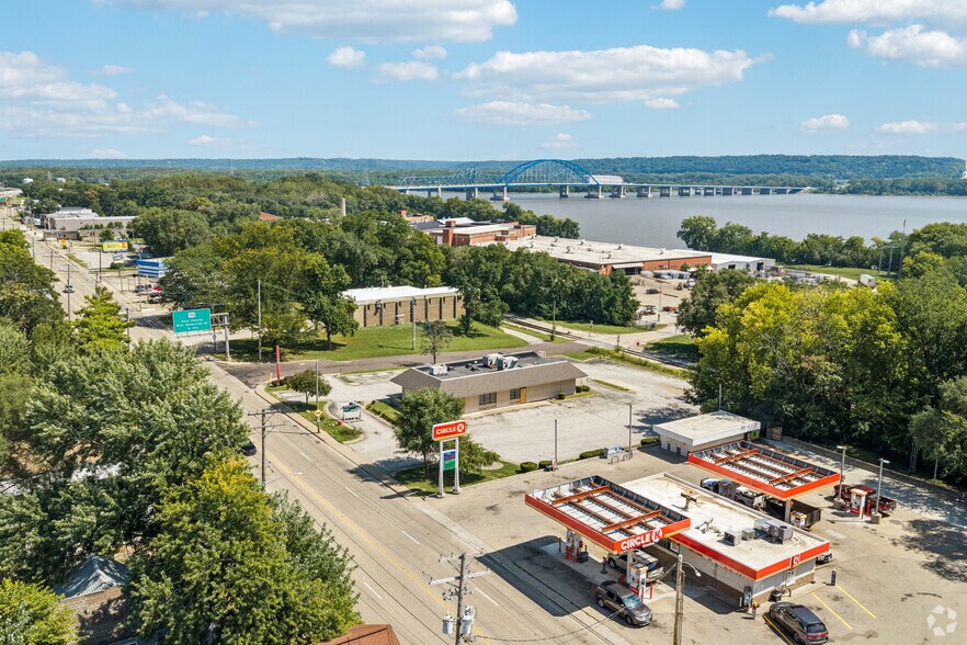 More Photos Of 2920 NE Adams St, Peoria Freestanding For Sale