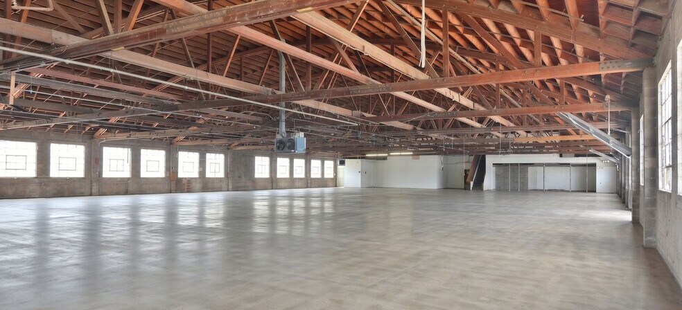 More Photos Of 1656 W 134th St, Gardena Manufacturing For Sale
