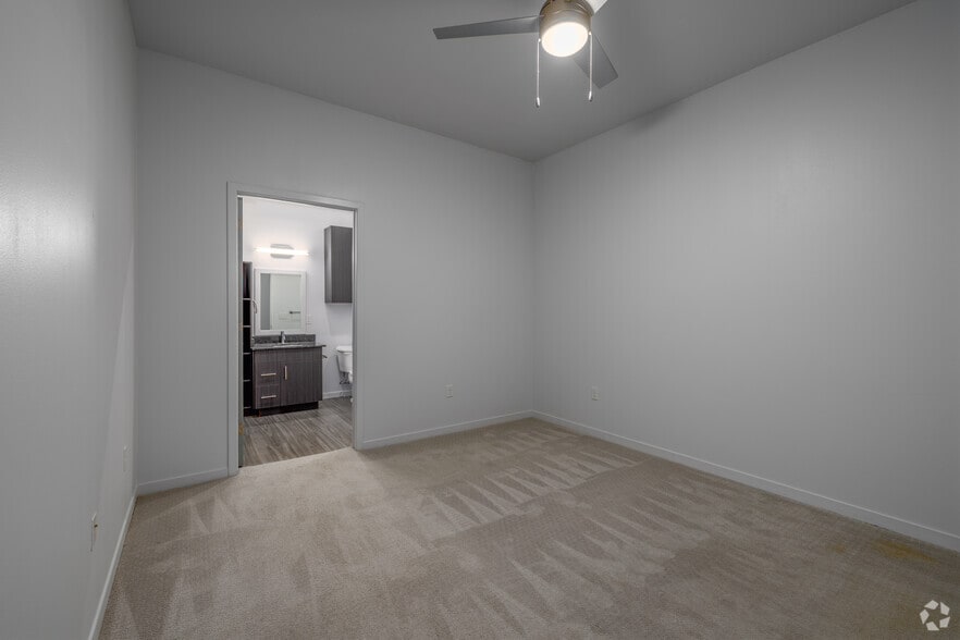 More Photos Of 305 N Main St, Broken Arrow Apartments For Lease