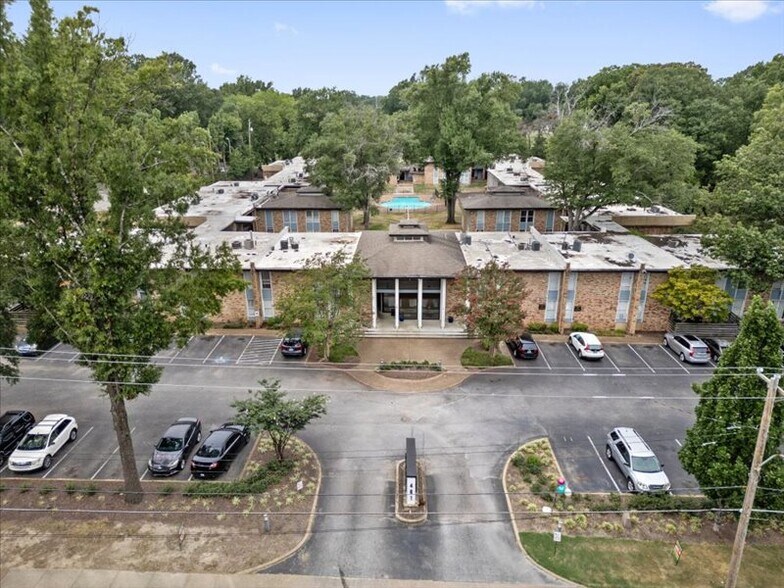 More Photos Of , Memphis Multifamily For Sale