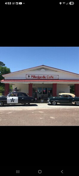 Primary Photo Of 7 Main St, Milledgeville Restaurant For Sale