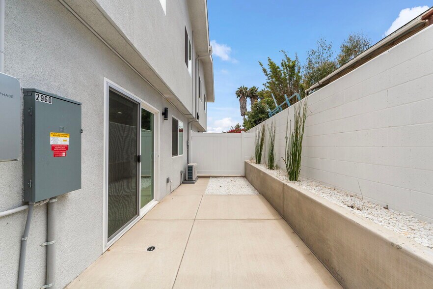 More Photos Of 2956 Ulric St, San Diego Apartments For Sale