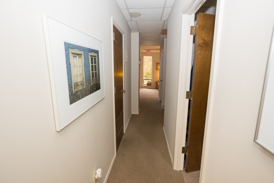 More Photos Of 179 S Maple Ave, Ridgewood Office For Sale