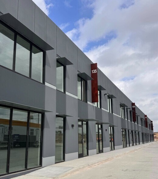 More Photos Of 1433 Chris Ln, Pflugerville Light Distribution For Lease