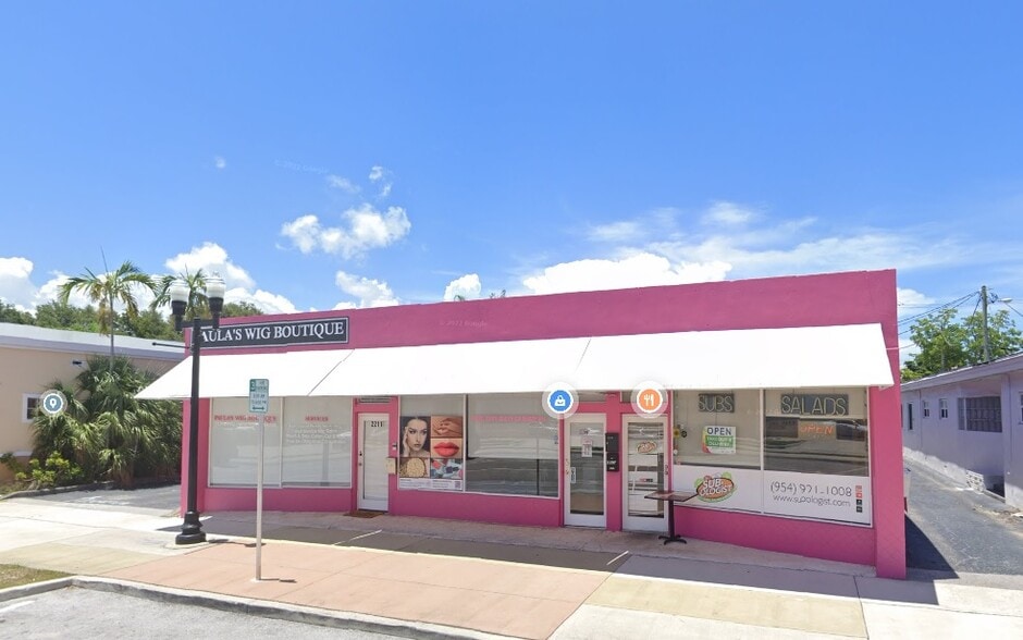 More Photos Of 2207 Hollywood Blvd, Hollywood Restaurant For Lease