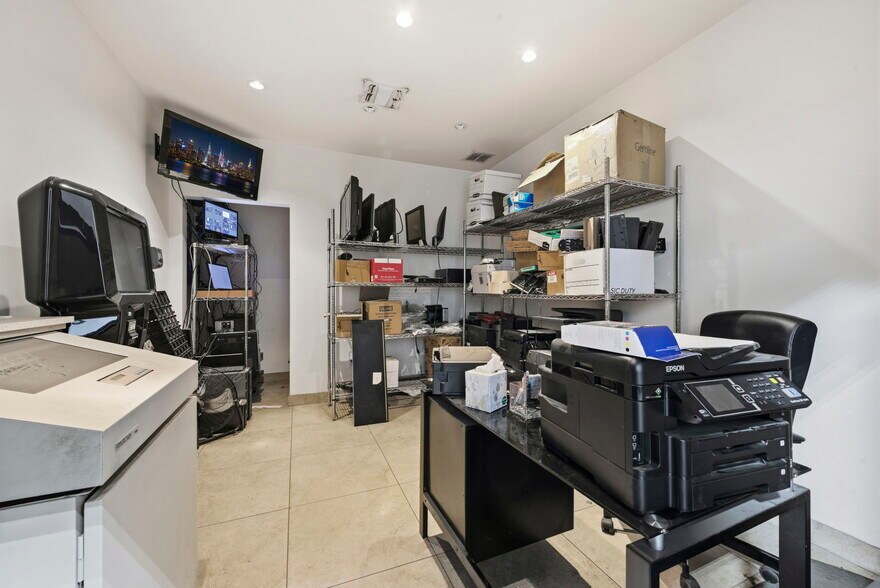 More Photos Of 13310 Ralston Ave, Sylmar Warehouse For Sale