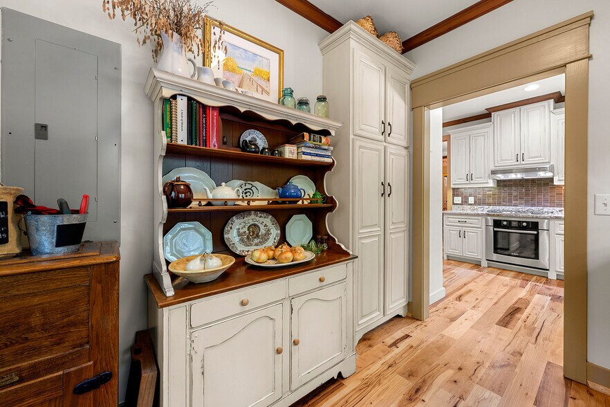 More Photos Of 1638 Old Minor Rd, Culloden Specialty For Sale