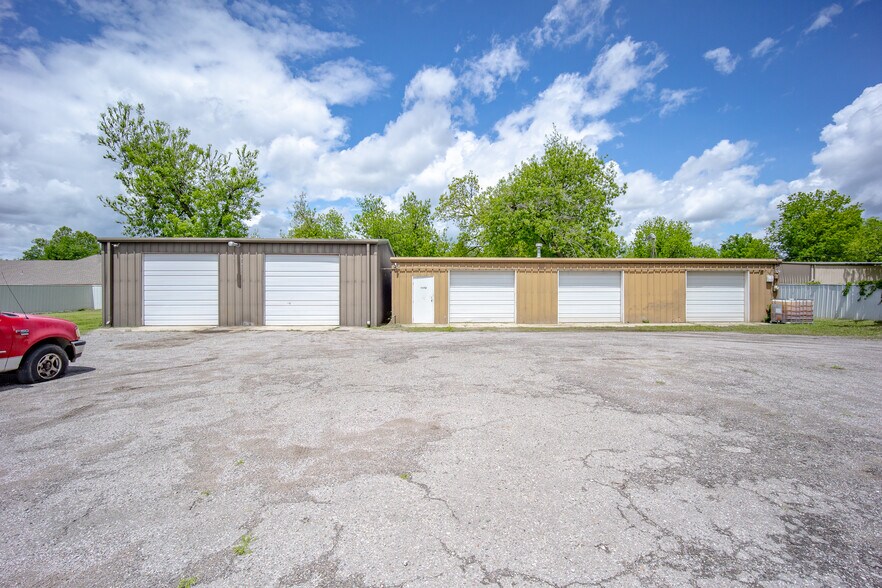 More Photos Of 5121 SE 15th St, Oklahoma City Freestanding For Sale