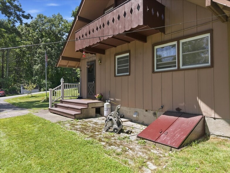 More Photos Of 111 Mountain Springs Rd, Milford Land For Sale