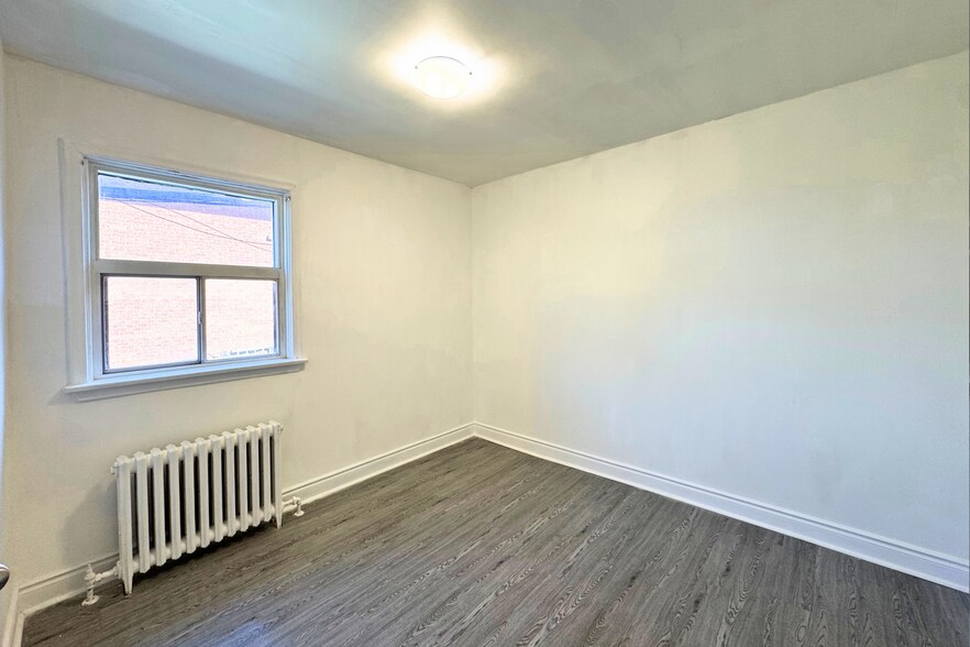 More Photos Of 2544 Eglinton Av W, Toronto General Retail For Sale