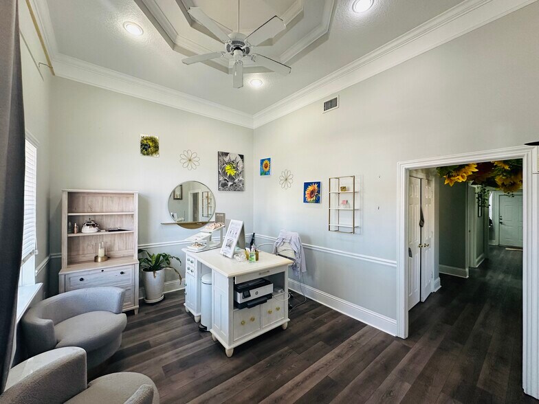 More Photos Of 6817 Southpoint Pky, Jacksonville Medical For Sale