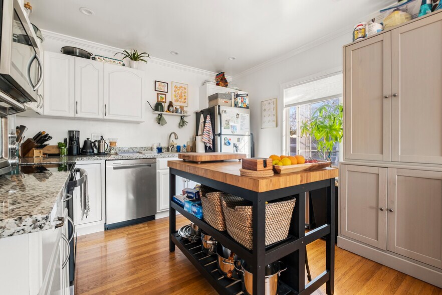 More Photos Of 1039 Channing Way, Berkeley Apartments For Sale