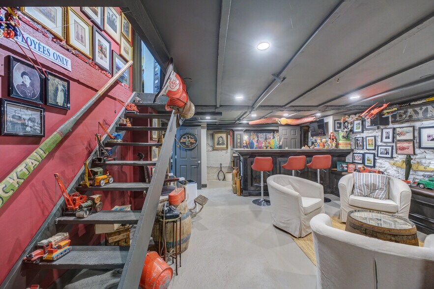 More Photos Of 60-62 Colborne St W, Brantford Storefront Retail Residential For Sale