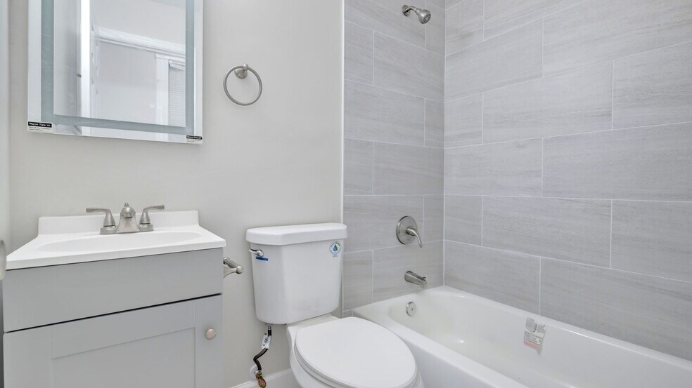 More Photos Of 323 8th St NE, Washington Apartments For Sale