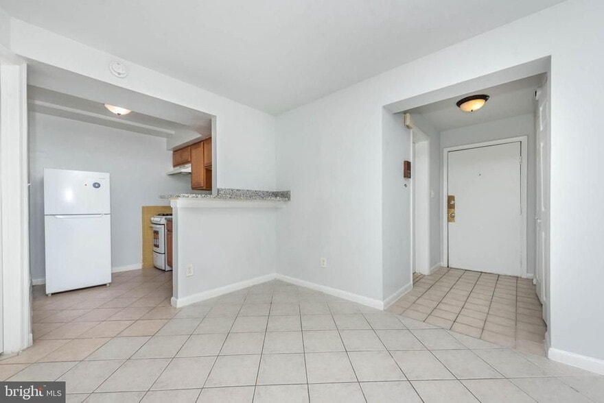 More Photos Of 1911 W Baltimore St, Baltimore Apartments For Sale