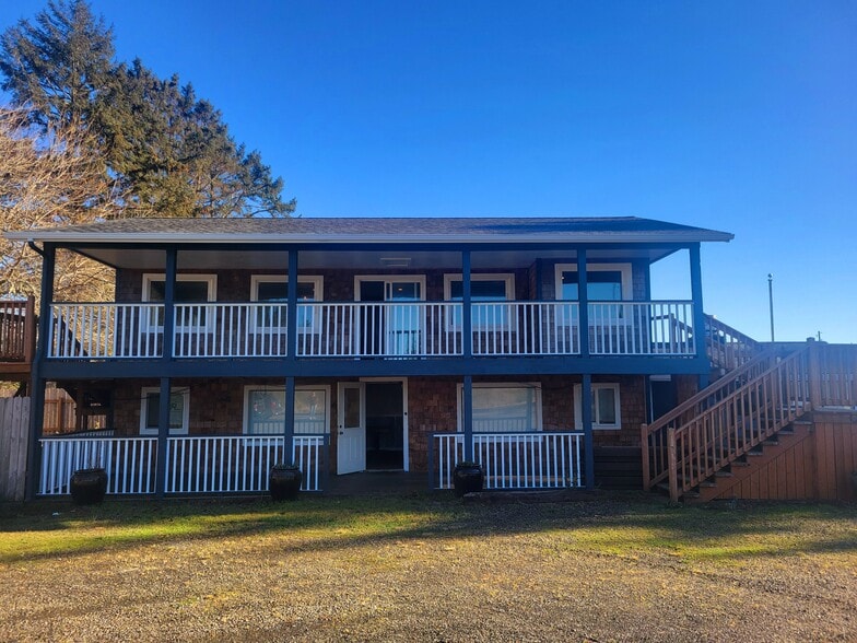 Primary Photo Of 1201 Bay Ave, Ocean Park Restaurant For Sale