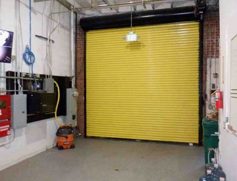 More Photos Of 1275 30th St, Oakland Warehouse For Sale