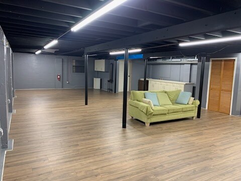 More Photos Of 1972 15th Ave N, Saint Petersburg Service For Lease