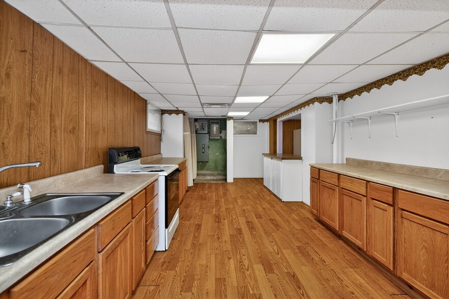 More Photos Of 205 Otter St, Danville Specialty For Sale