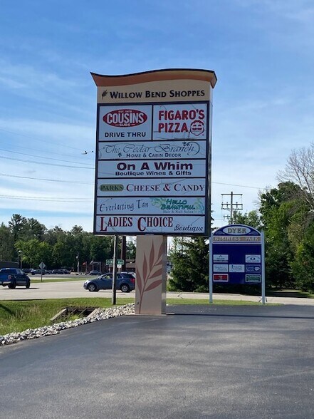 More Photos Of 909 N US Highway 141, Crivitz General Retail For Lease