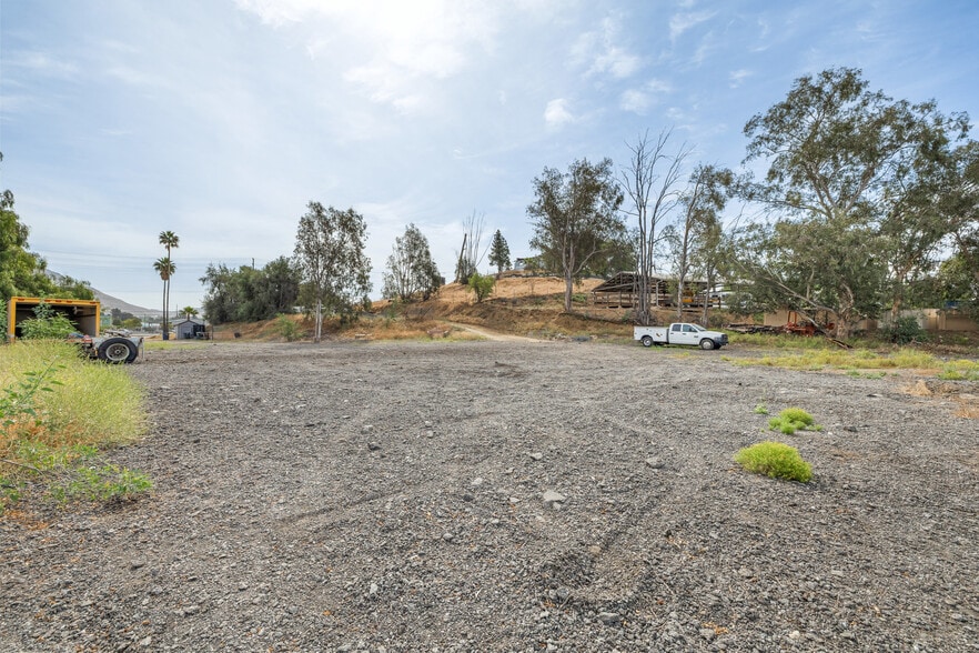 More Photos Of 2981 S La Cadena Dr, Colton Land For Sale