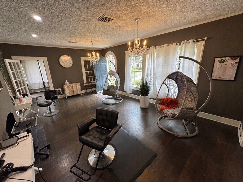More Photos Of 110 W Adair St, Valdosta Office For Sale