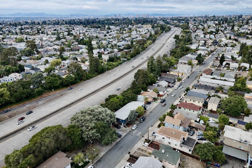 More Photos Of 3257 Delaware St, Oakland Apartments For Sale