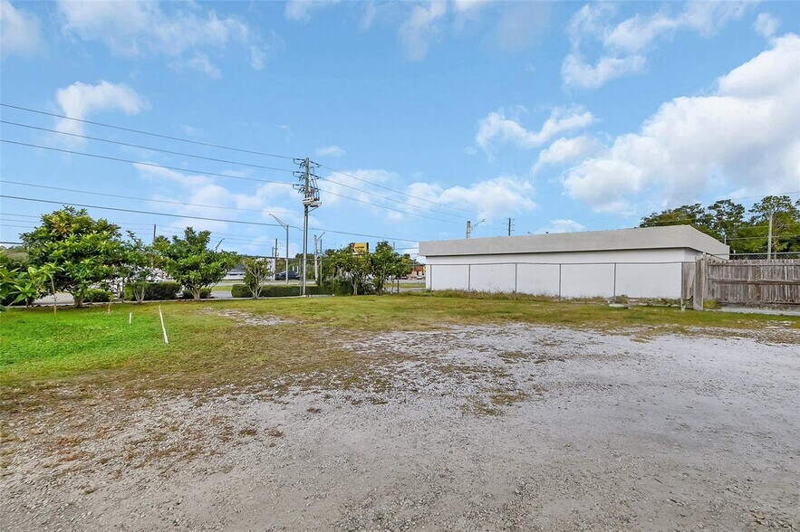 More Photos Of 1319 S Woodland Blvd, Deland Storefront For Sale
