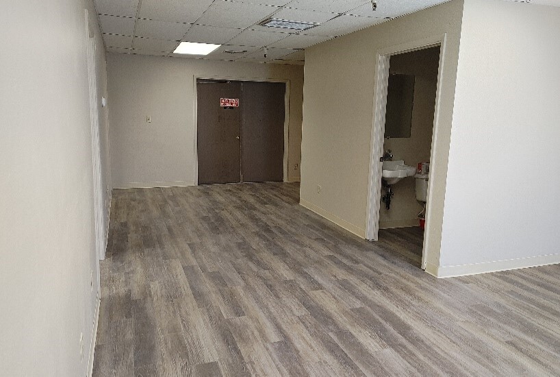 More Photos Of 2500 N Coyote Dr, Tucson Manufacturing For Lease