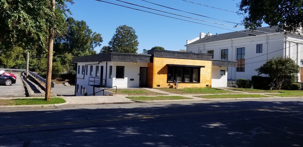 More Photos Of 318 S South St, Gastonia Office For Lease