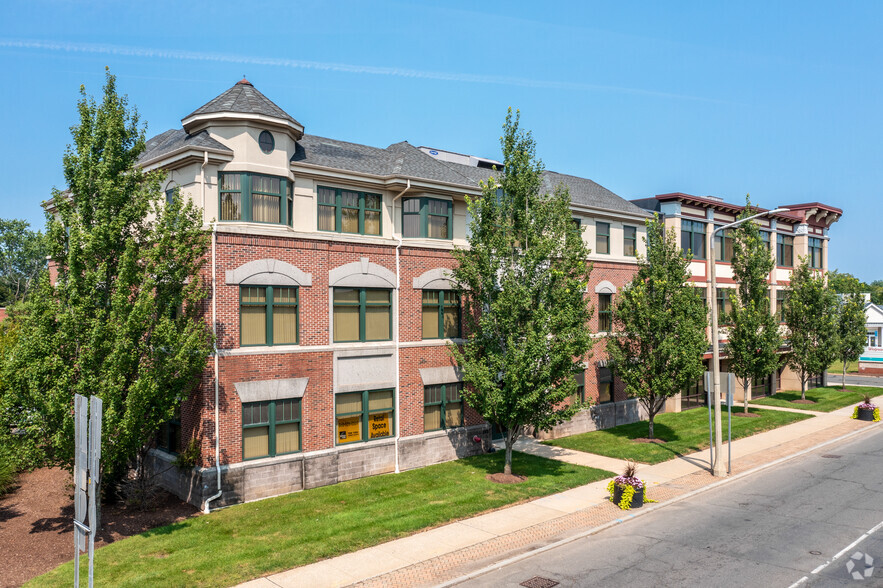 Primary Photo Of 893 Main St, East Hartford Medical For Lease