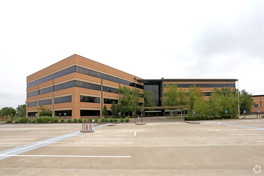 More Photos Of 9800 N 59th Ave, Plymouth Office For Lease